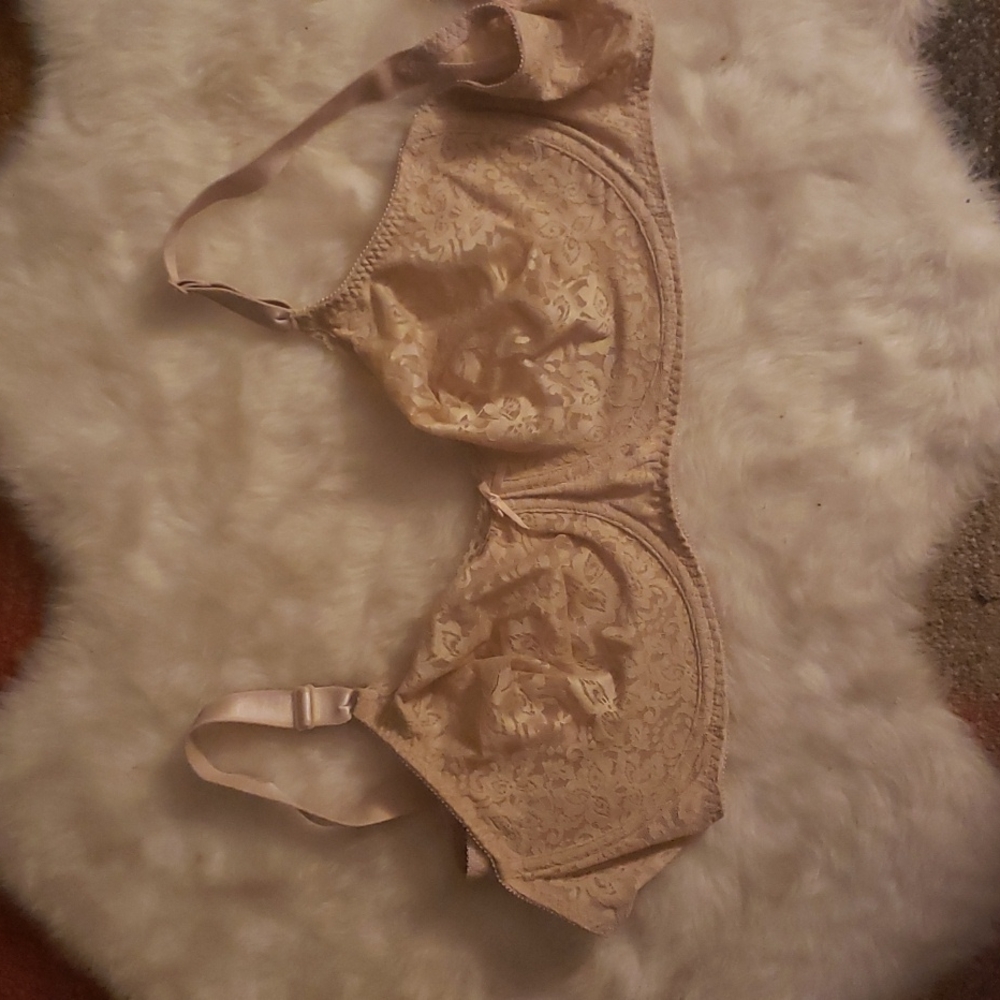 New beige lace bra! Bali! DD 40!